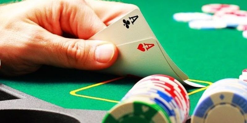 Các quy tắc chia bài Texas Hold'em mà người chơi nên biết